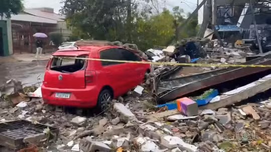 Ventos de mais de 120 km/h provocam estragos no interior de SP
