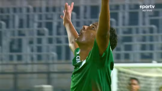 Aos 43 min do 2º tempo - Gol do Palmeiras! Luccas Ramon cabeceia para empatar de novo